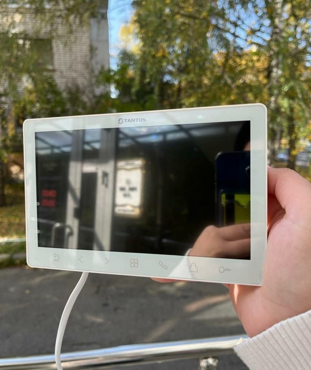 Монитор видеодомофона Amelie Slim (White) HD SE