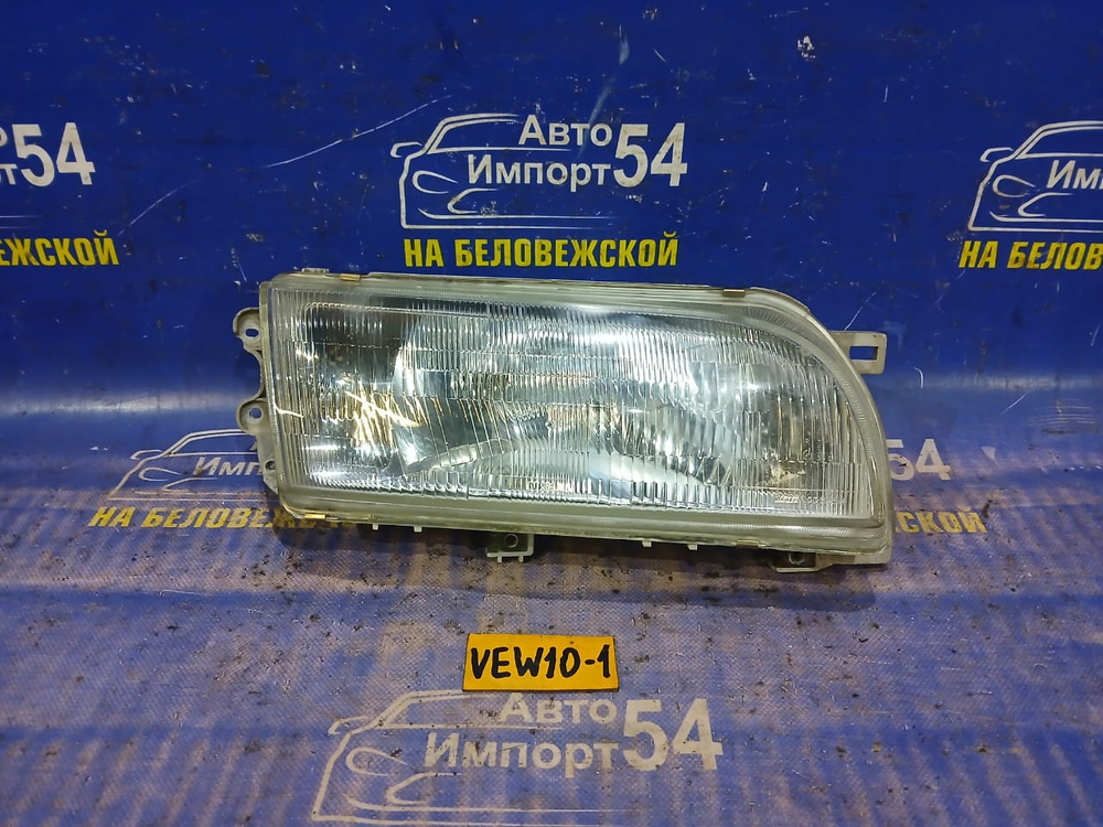 Фара передняя правая NISSAN AVENIR 1997