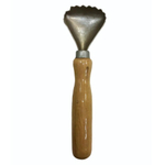 Рыбочистка с деревянной лакированной ручкой