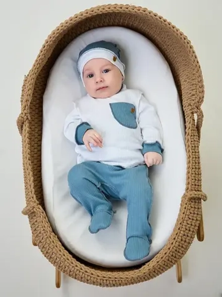 костюм для малыша швами наружу