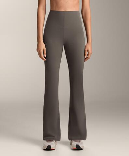 OYSHO Компрессионные брюки клеш Flare Compressive Raise Up, угольный