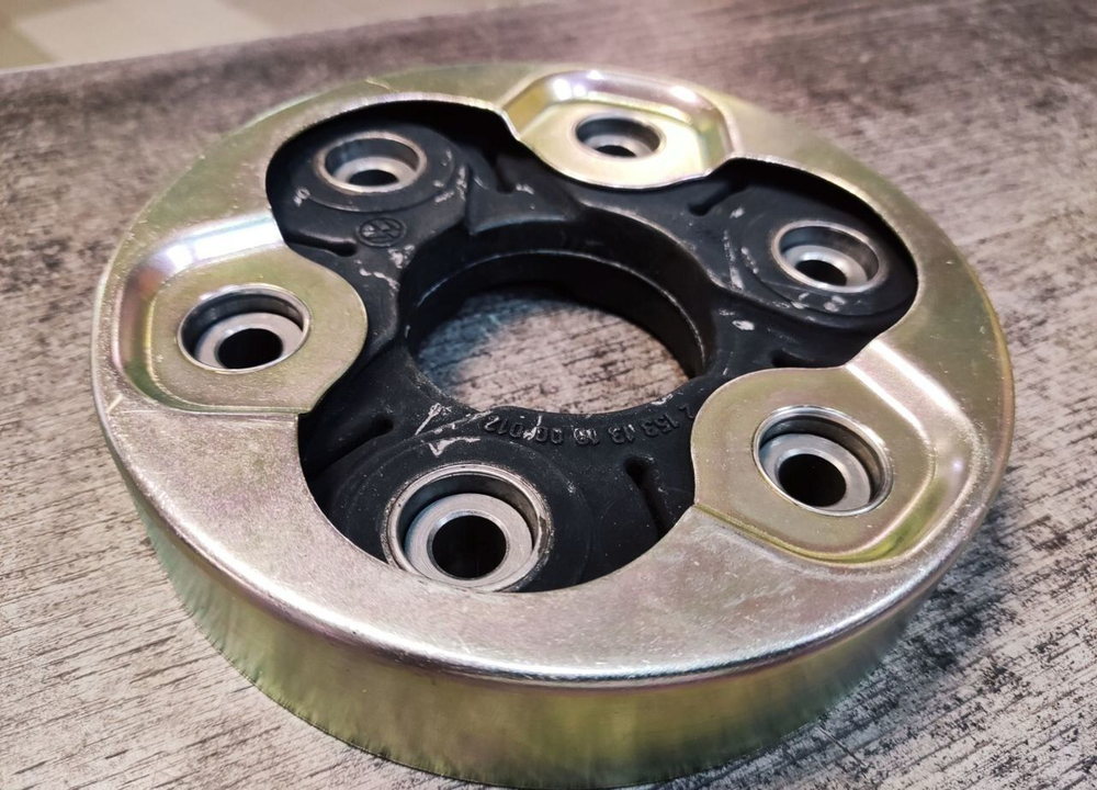 Муфта кардана передняя VAG