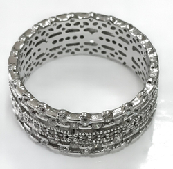 Ювелирное кольцо из серебра 925 пробы