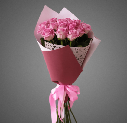 Букет из 15 эквадорских роз в упаковке