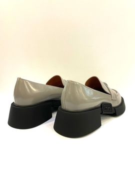 Лоферы женские