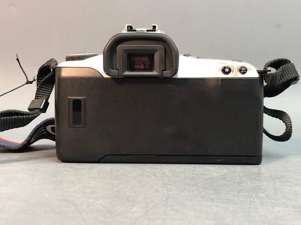 Canon EOS 300 Kit 28-90mm f 4-5.6