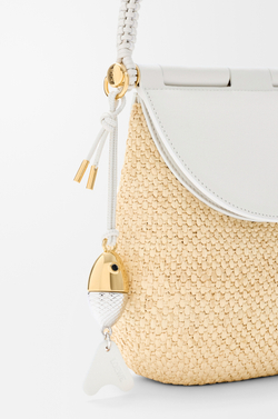 Loewe Средняя сумка Pescador из рафии и телячьей кожи, натуральный/белый