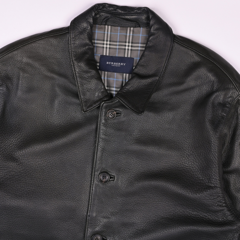 Роскошная кожаная куртка Burberry с узнаваемой клеткой, L