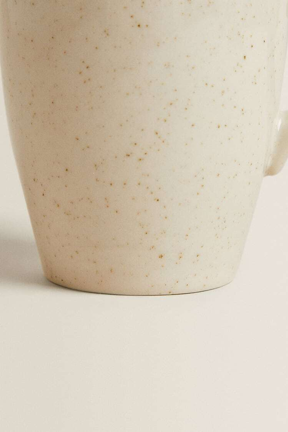 ZARA HOME ФАРФОРОВАЯ КРУЖКА ПОД СТАРИНУ, СВЕТЛО-БЕЖЕВЫЙ