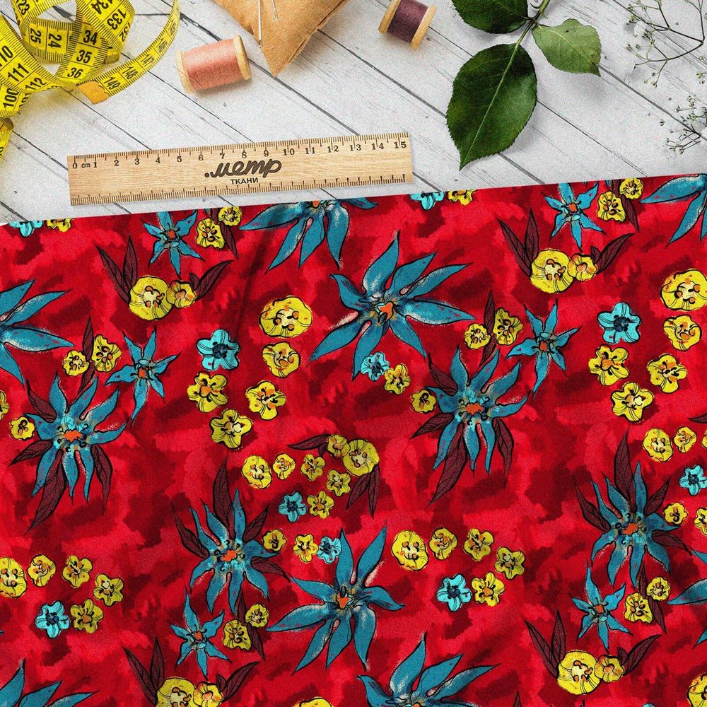 Ткань оксфорд 600 синие и горчичные цветы на красном