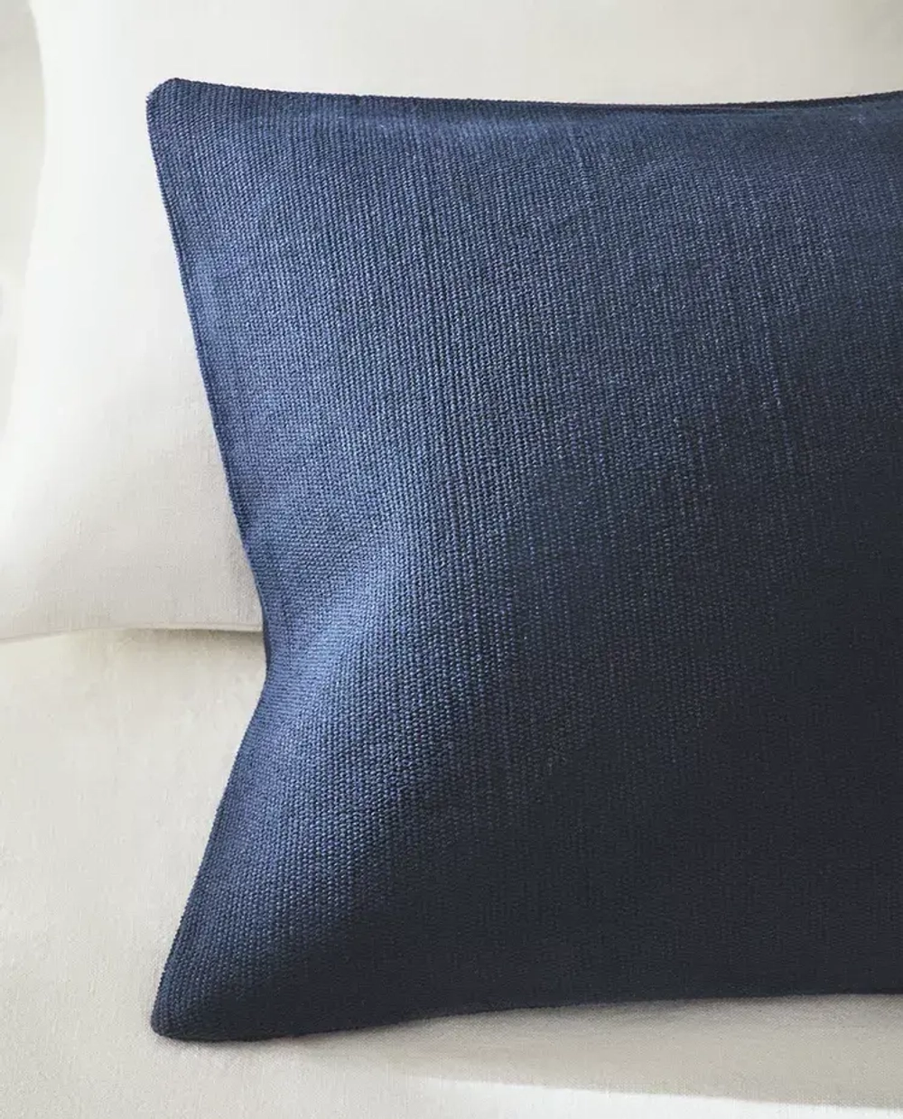 ZARA HOME ОДНОТОННЫЙ ЧЕХОЛ НА ПОДУШКУ, СИНИЙ