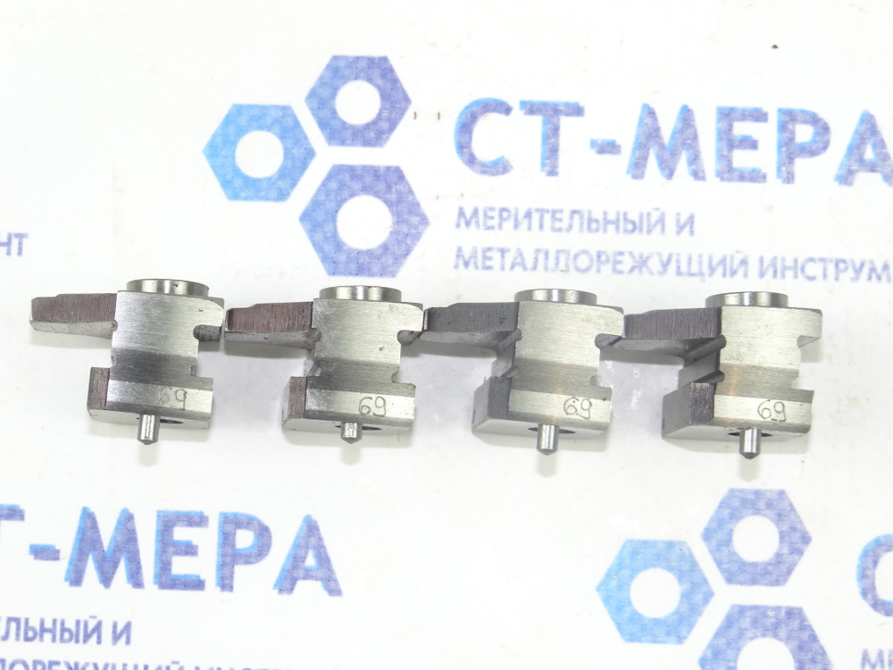 Кулачки к винторезным  головкам (2Г)  (к-т из 4 шт.)