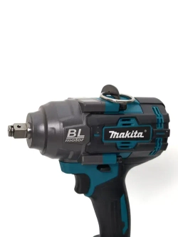 Гайковерт аккумуляторный Makita 1500Нм. , ударный,бесщеточный, 2 АКБ,1/2 дюйма, профессиональный