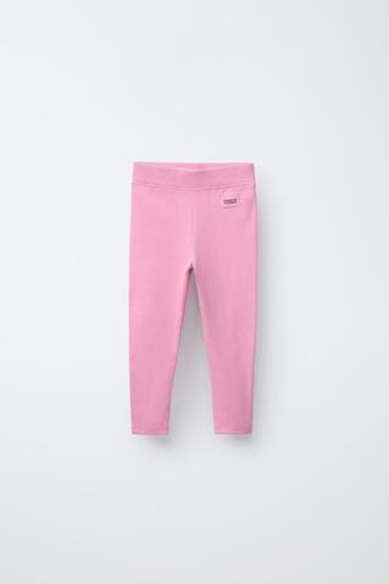 ZARA ЛЕГИНСЫ В РУБЧИК С НАШИВКОЙ, РОЗОВЫЙ