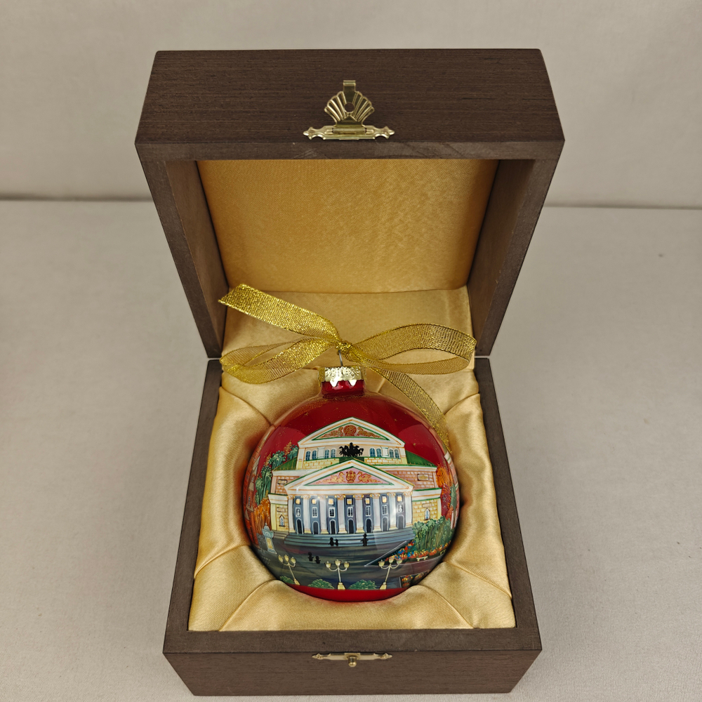 Шар новогодний с круговой росписью Палех "Москва. Большой театр" на красном в футляре