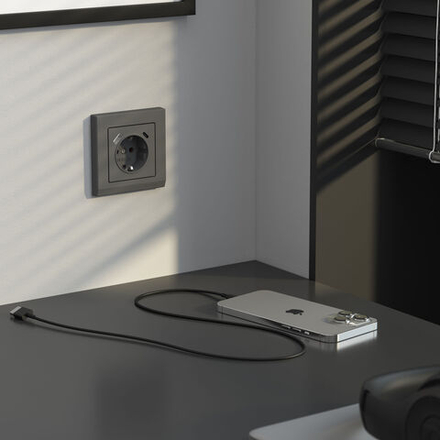 Розетка с заземлением, шторками и USB тип A+C (графит матовый)