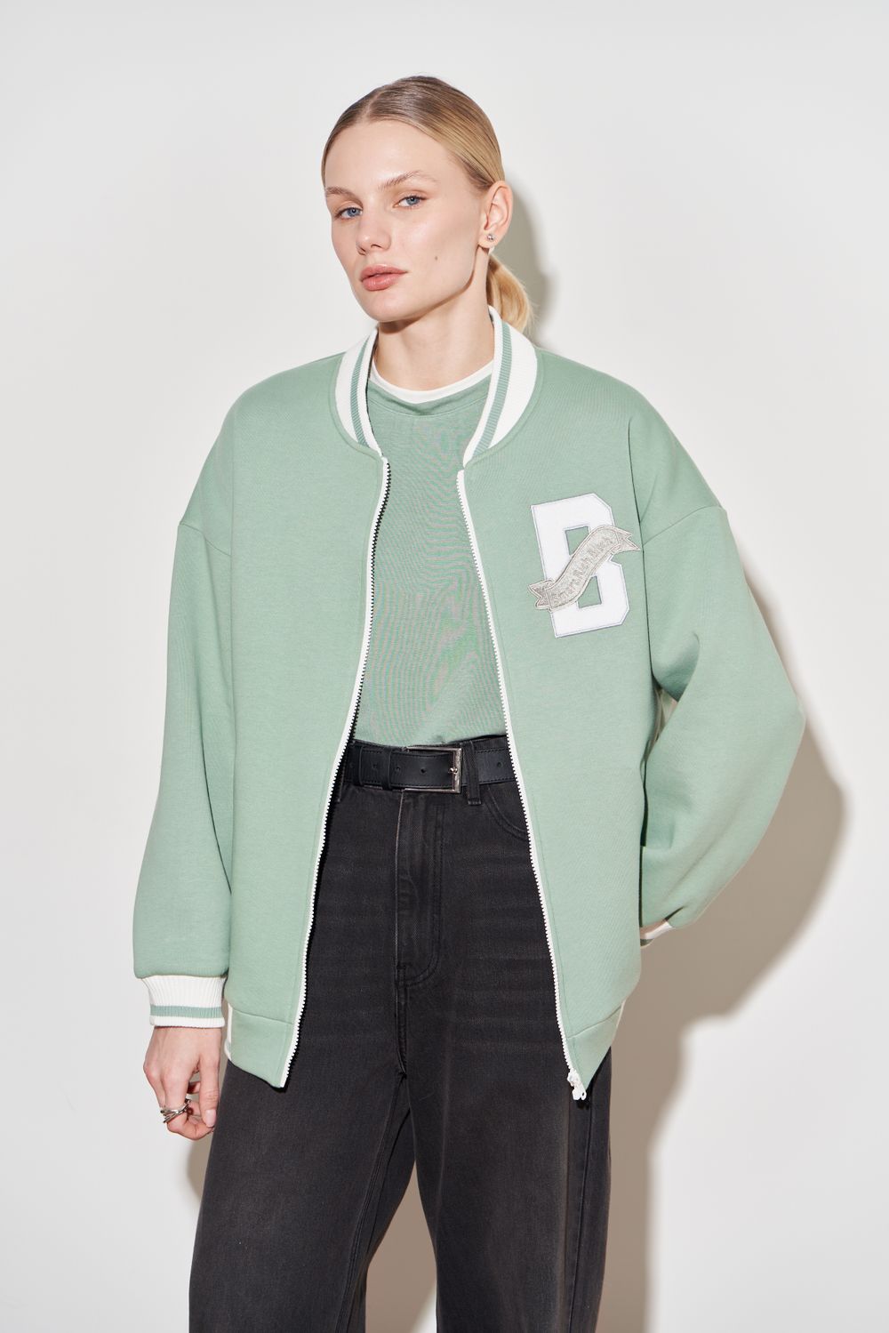 ЛОНГСЛИВ С МАНЖЕТАМИ ФИСТАШКОВЫЙ