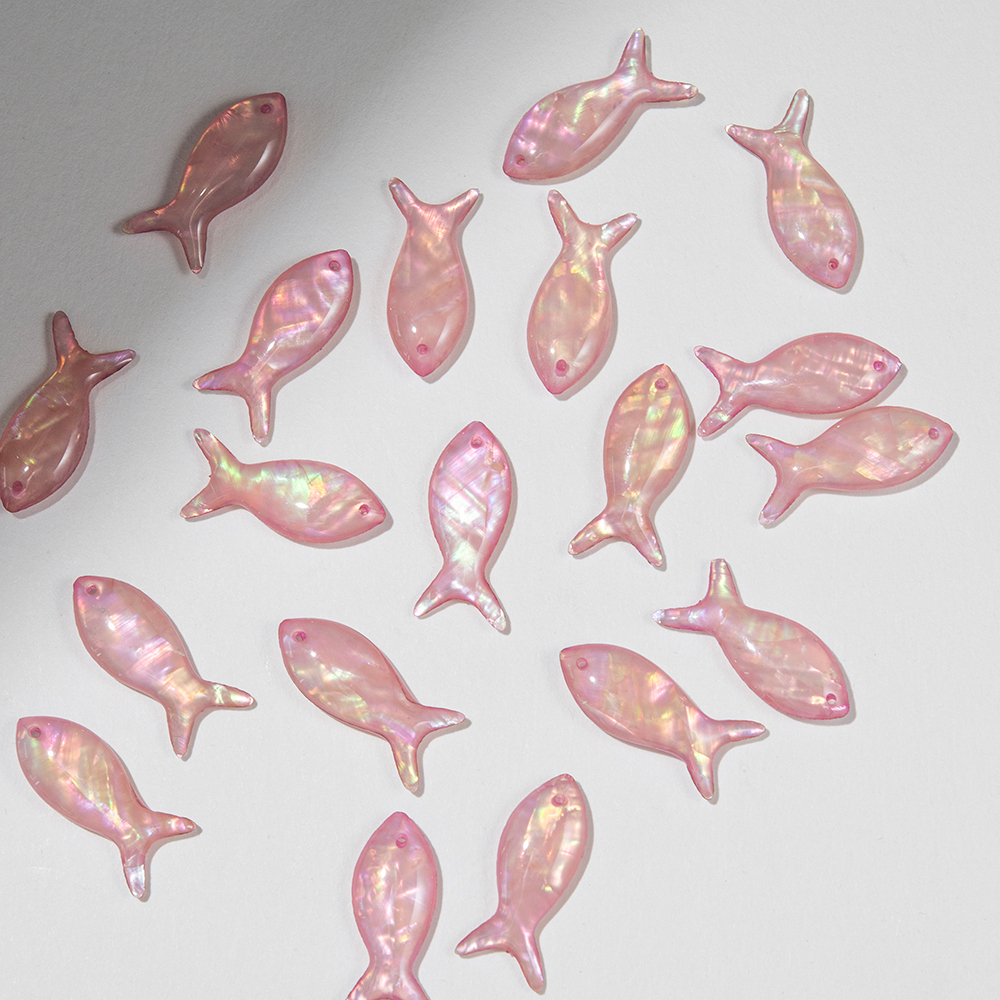 Бусина в форме рыбки из розового акрила с перламутром, 25*10мм