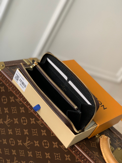 Louis Vuitton Clemence Wallet