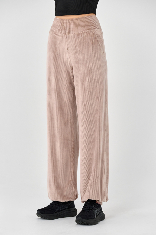 Брюки велюровые широкие с манжетами с карманами