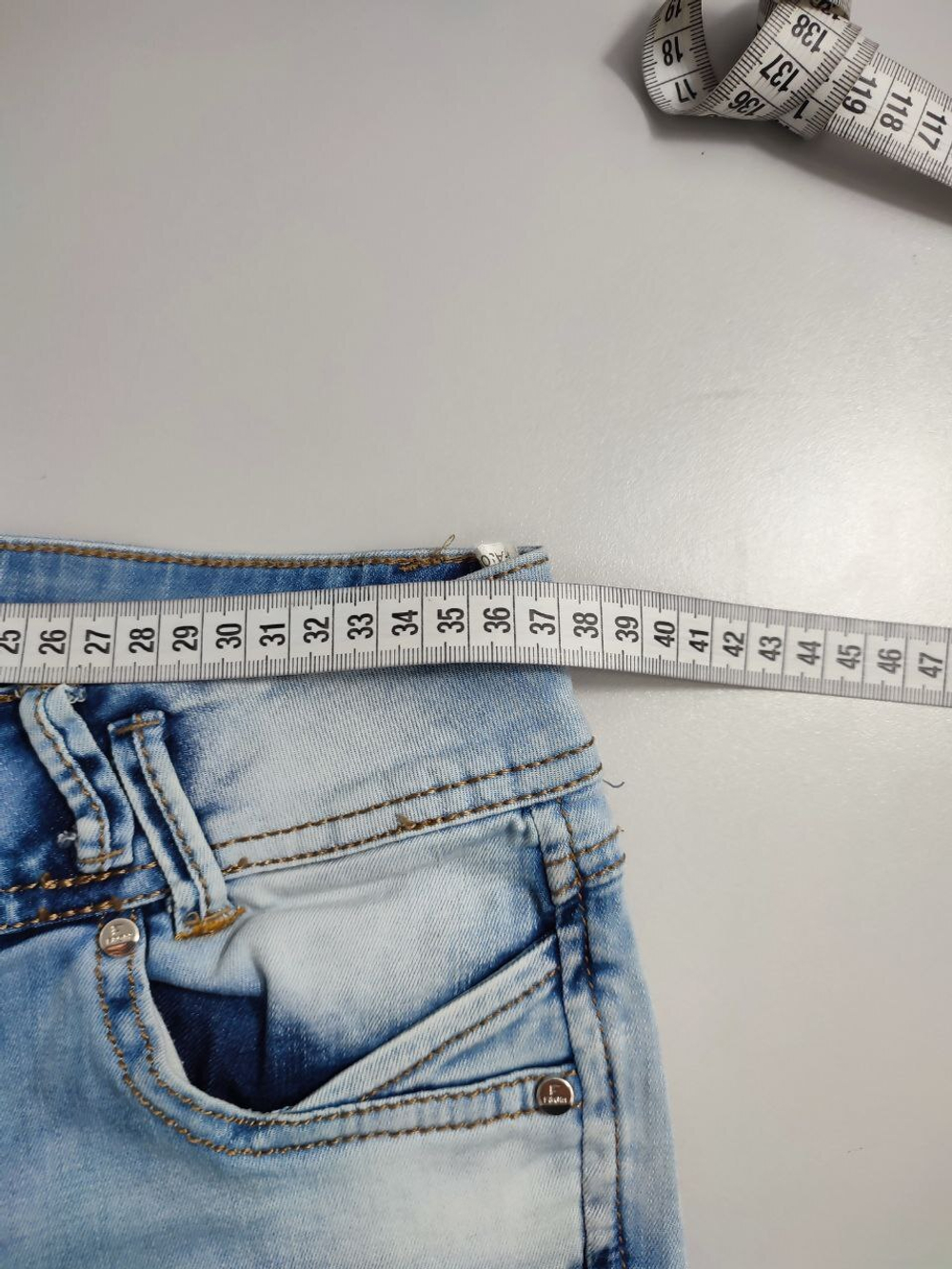 Джинсы укороченные 42 размер