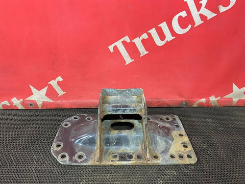 Кронштейн траверсы рамы левый