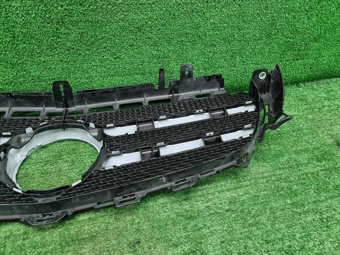 Решетка радиатора Mercedes E W213 (2016-2021)