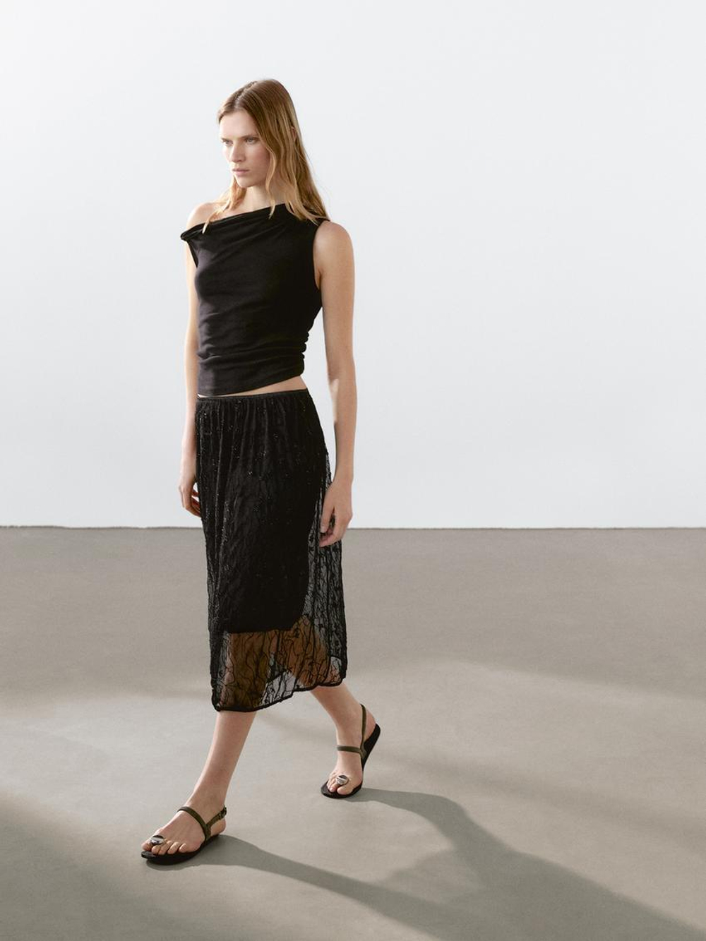 Massimo Dutti Юбка миди из полупрозрачной ткани со стразами, черный