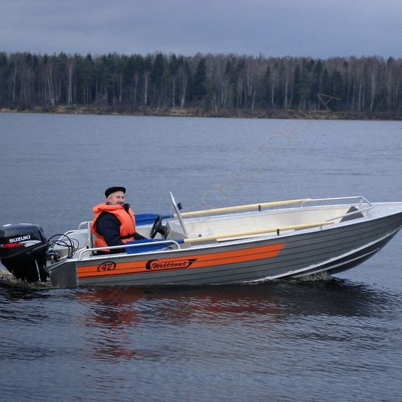 Алюминиевая лодка Wellboat-42 NexT консоль