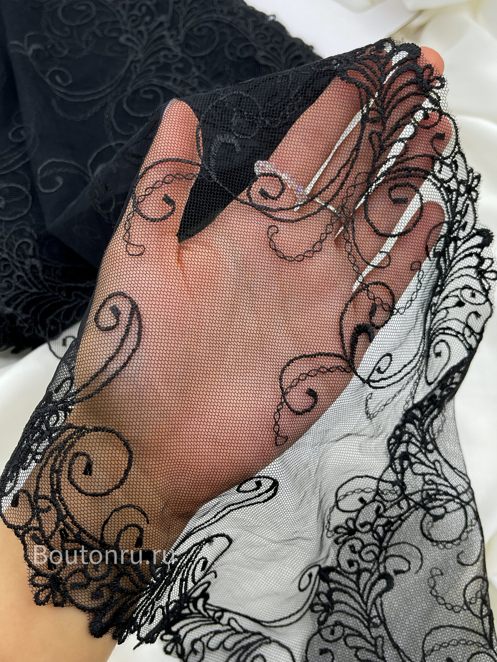 Кружево черное
