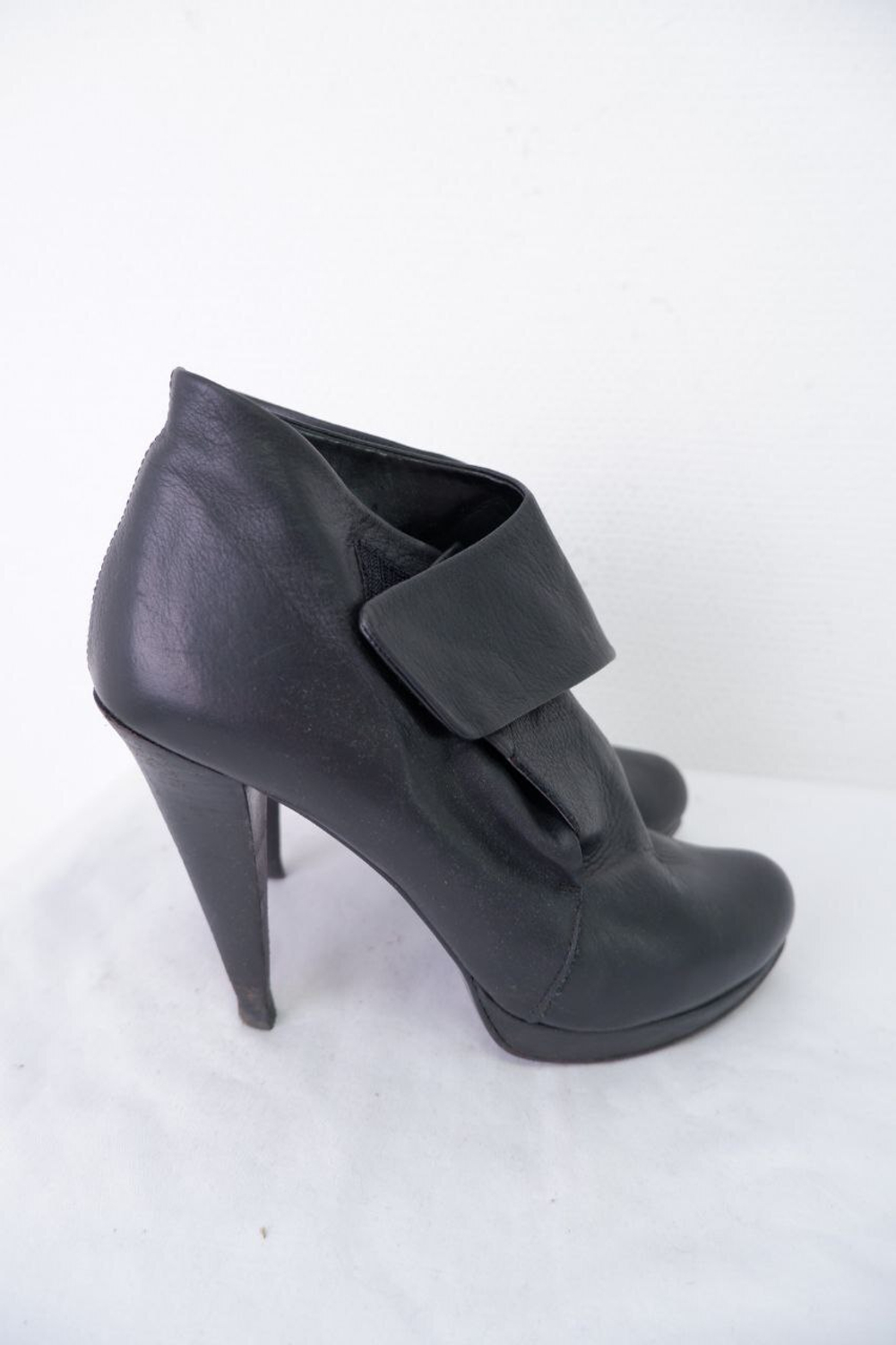 Полусапоги кожаные на каблуке 38 размер