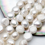 Жемчуг бусины, размер около 8,5-9 мм, цена за 20-21 шт (1/2 нити)