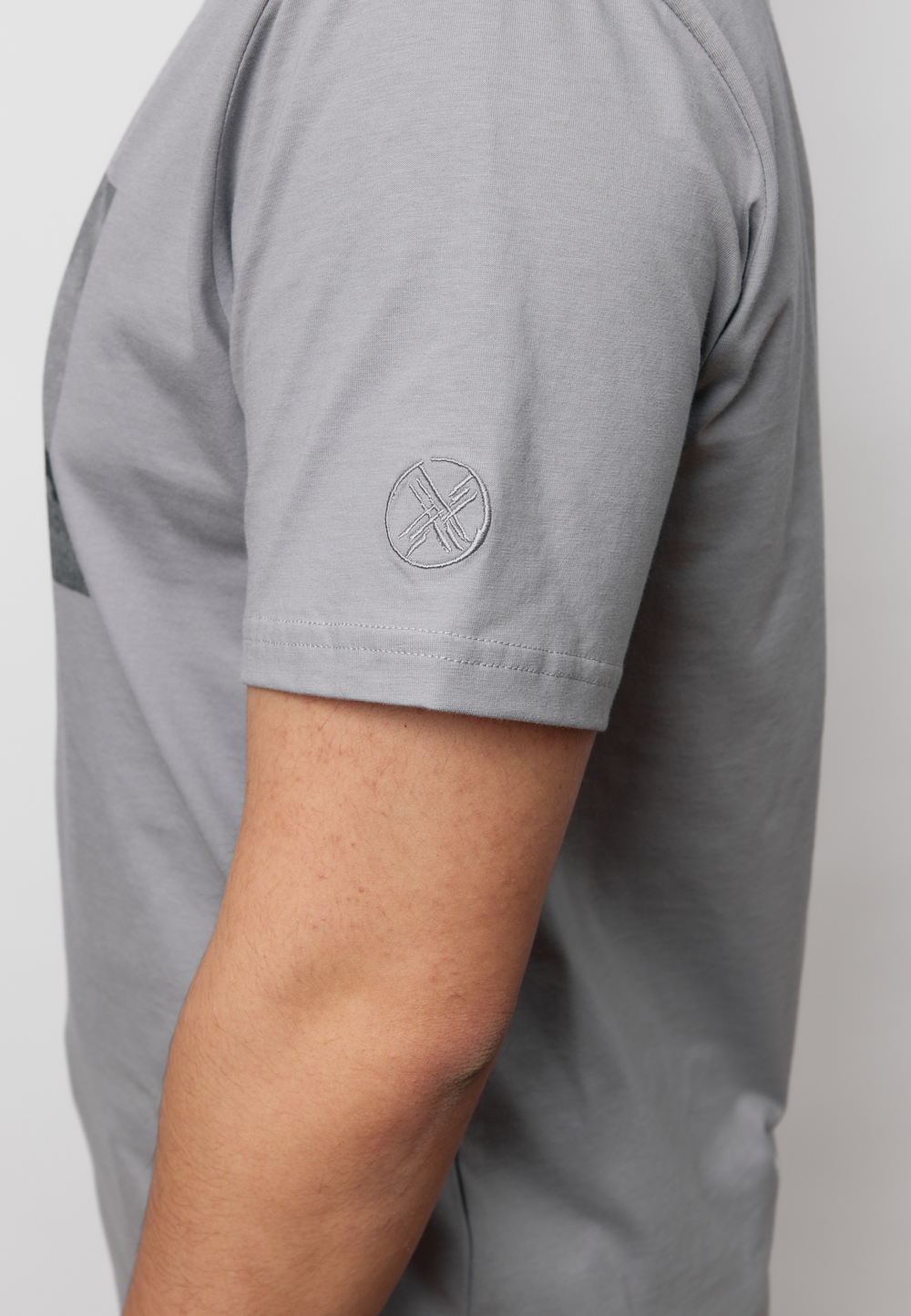 Футболка ARGYMAQTAR LIGHT GREY