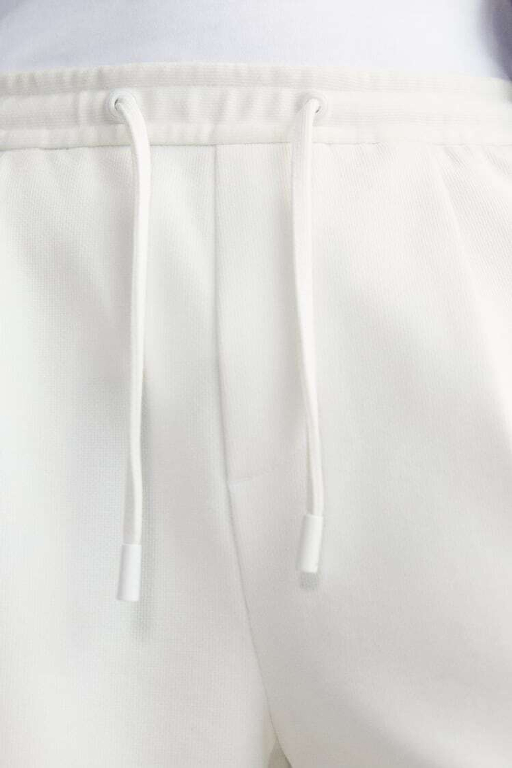 ZARA ШОРТЫ КОМФОРТНОЙ ПОСАДКИ, ЖЕЛТОВАТО-БЕЛЫЙ