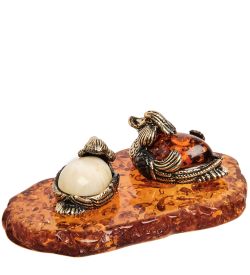 Народные промыслы AM-1352 Фигурка «Уточка и селезень» (латунь, янтарь)