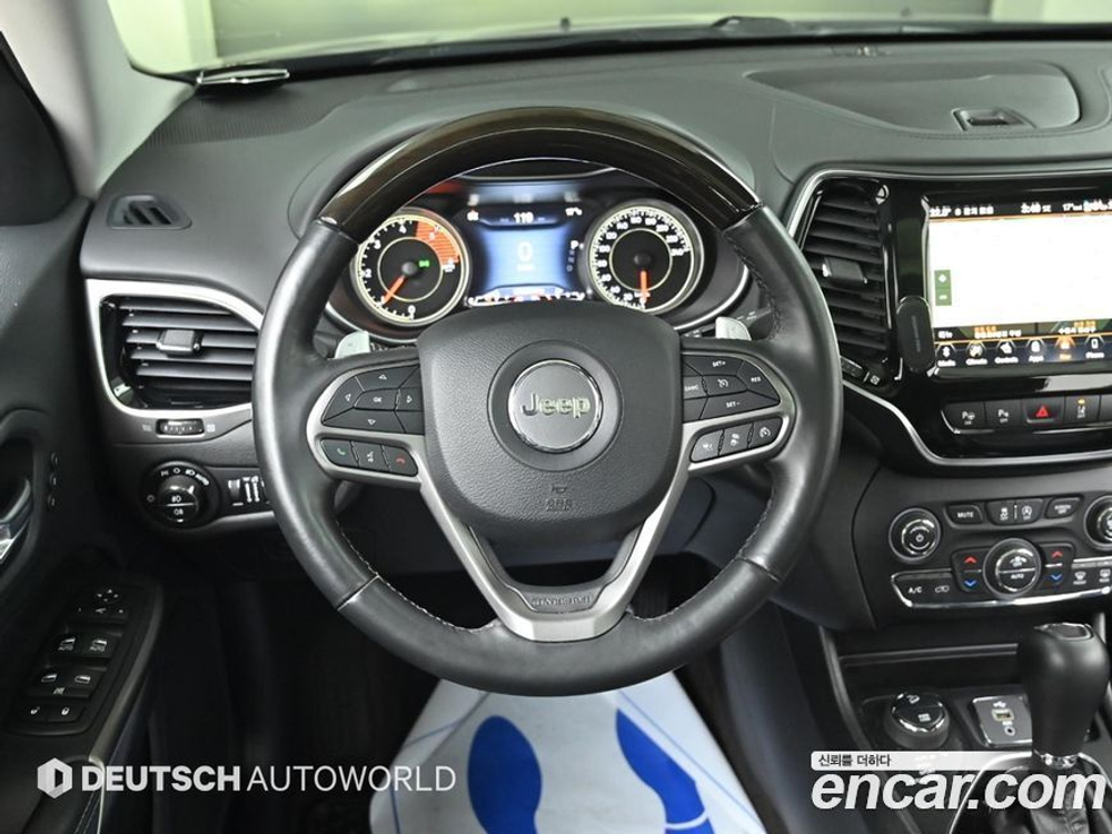 Jeep Cherokee (KL) 2.2 Дизель Overland 4WD (11.2019)