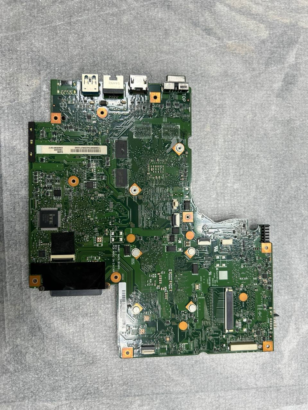 Материнская плата для ноутбука Lenovo IdeaPad G700 BAMBI DIS HM70 GE 1G (90003224), оригинал