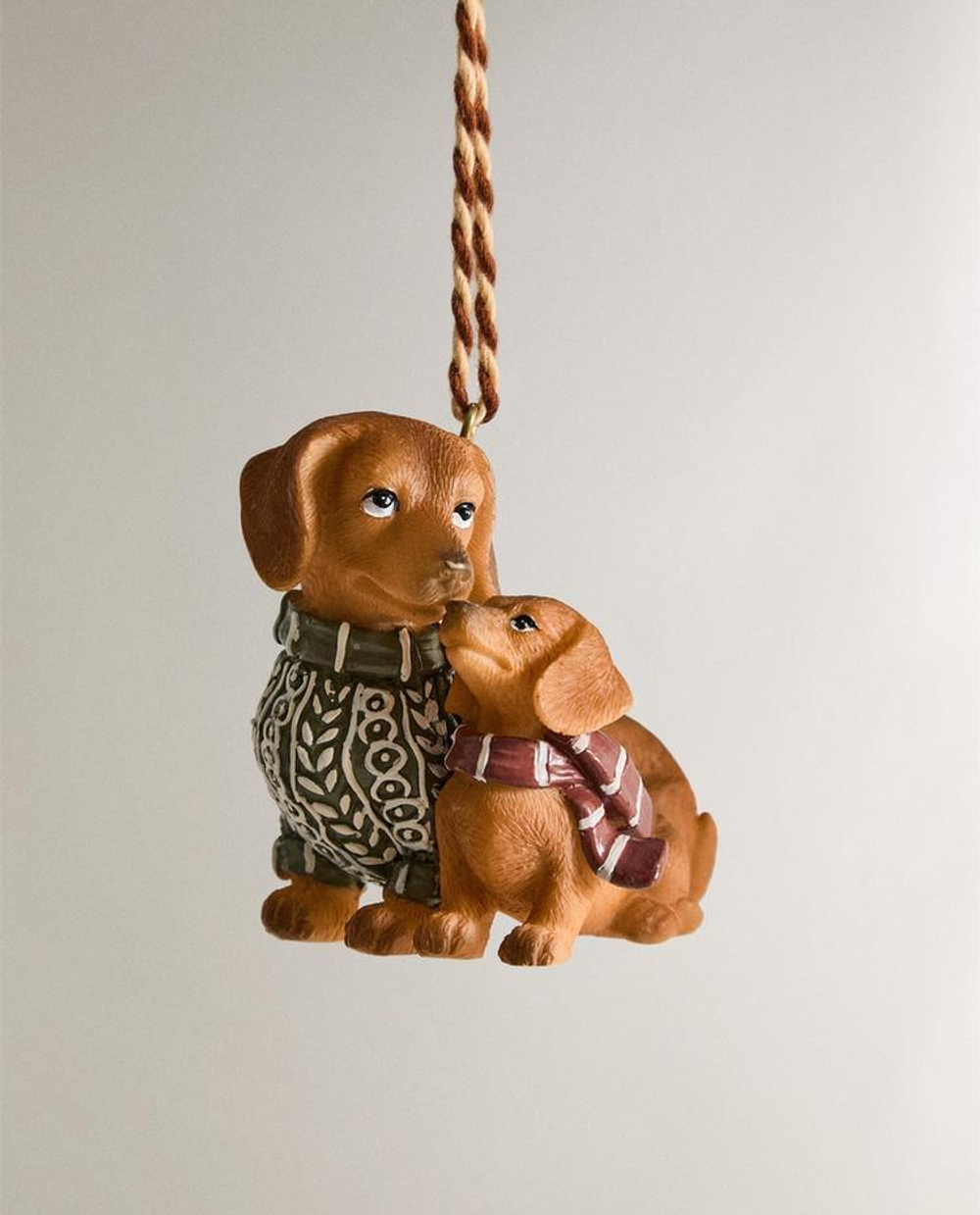 ZARA HOME ЕЛОЧНОЕ УКРАШЕНИЕ «СОБАЧЬЯ ПАРА», КОРИЧНЕВЫЙ