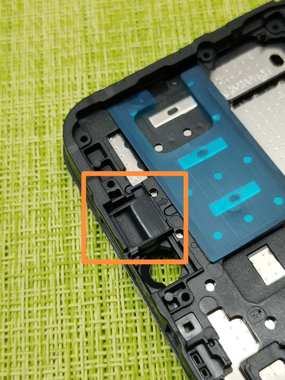 Samsung Galaxy A14 (SM-A145P) / (SM-A145R) / (SM-A145M) / (SM-A145B) часть корпуса (рамка дисплея)