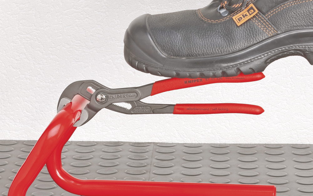 KNIPEX Cobra® черненая 180 мм 8702180