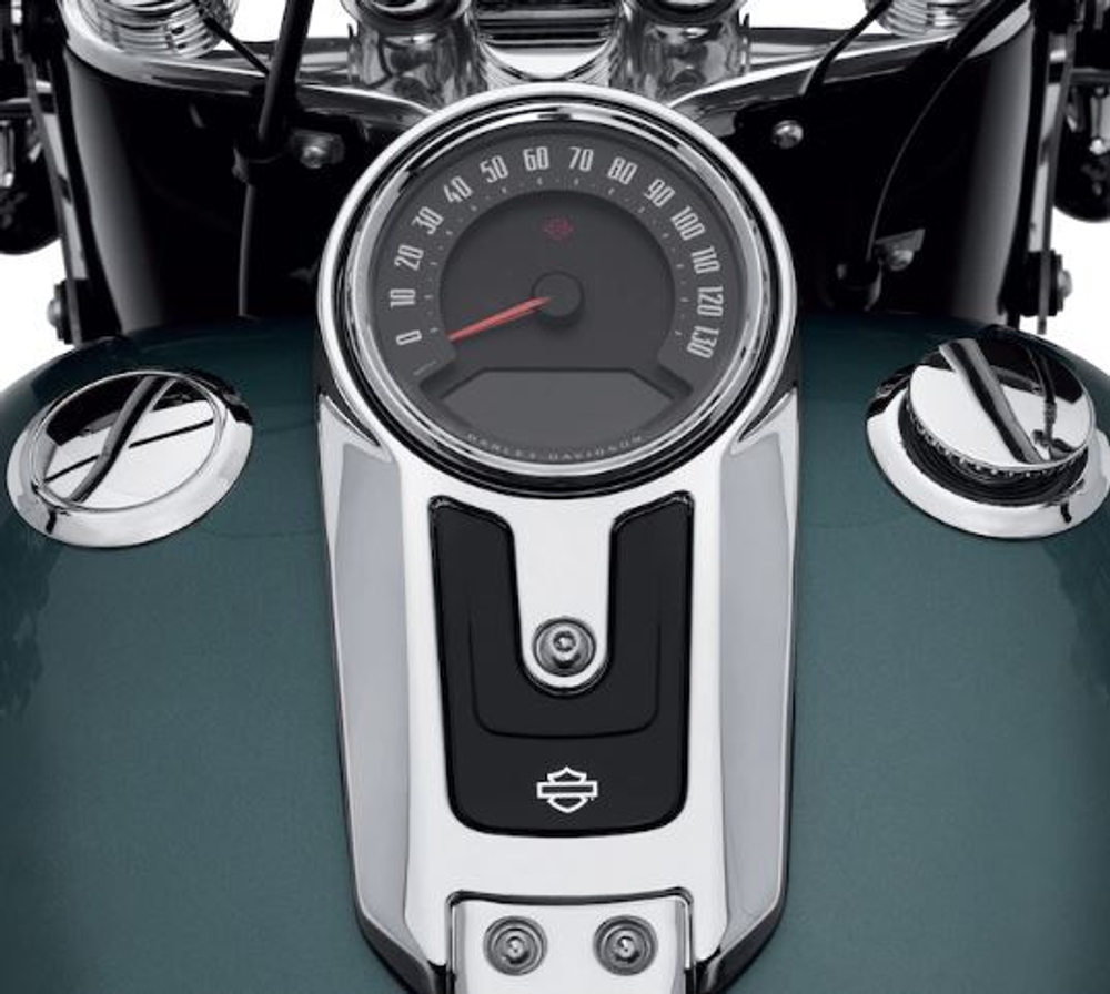 61100131 Крышка топливного бака, в комплекте с декоративными кольцами 2шт, и декоративной накладкой