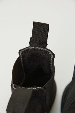 Челси из черного нубука с мехом