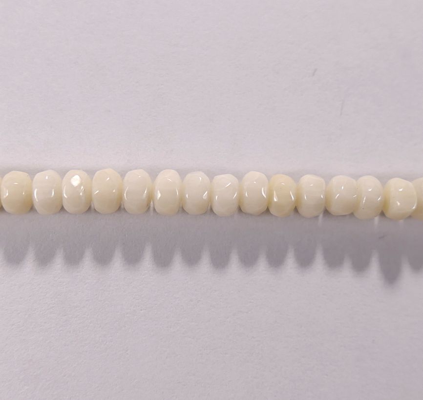 Бусина из коралла белого, облагороженного, фигурная, 3x5 мм (рондель, граненая)