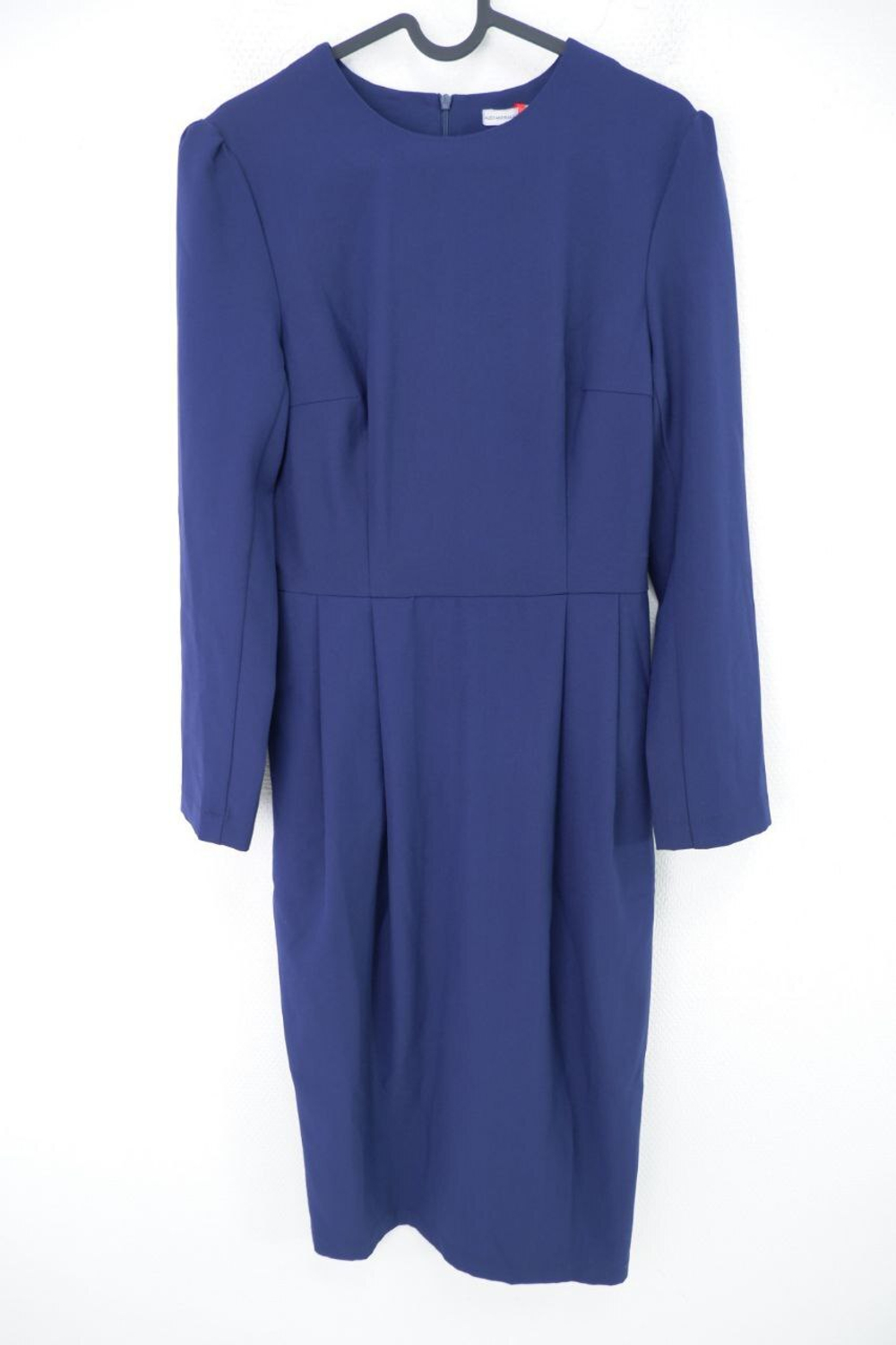 Платье Alexandra Kazakova красивого цвета 42 размер, новое