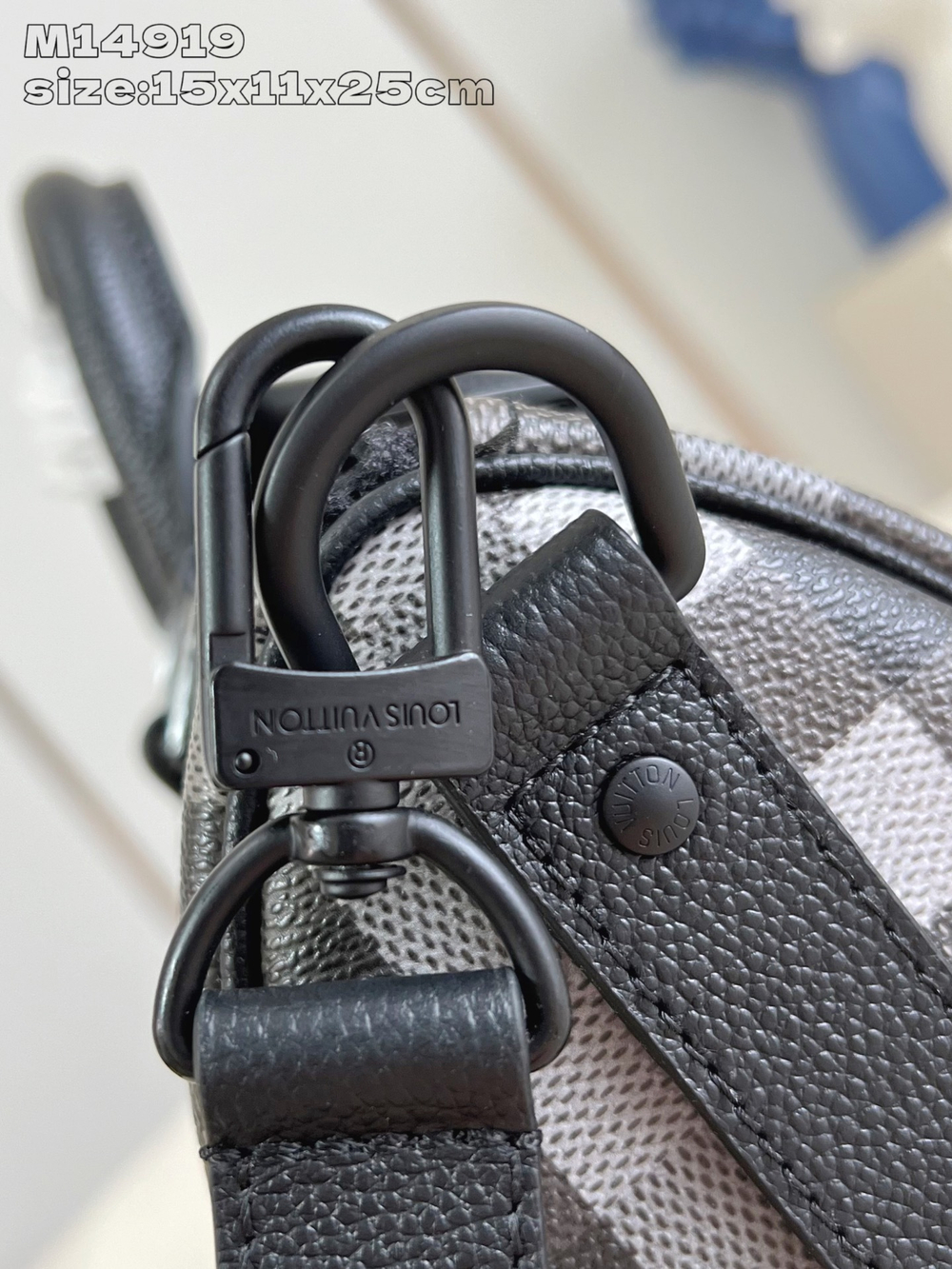 Louis Vuitton Keepall 25