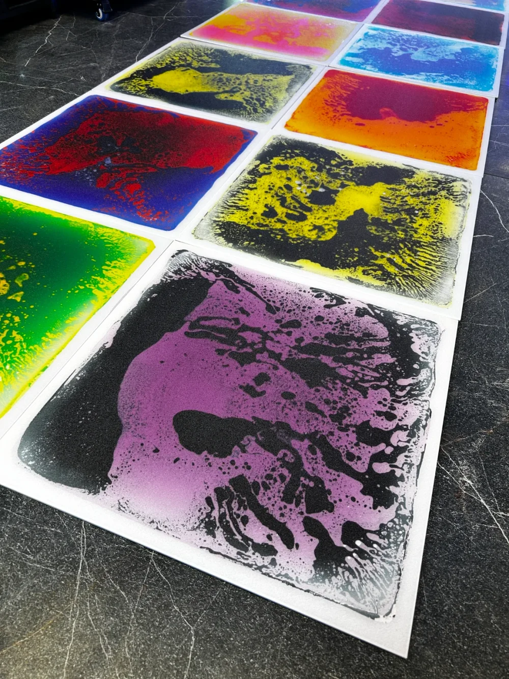 Плитка "Живой пол Клякса"