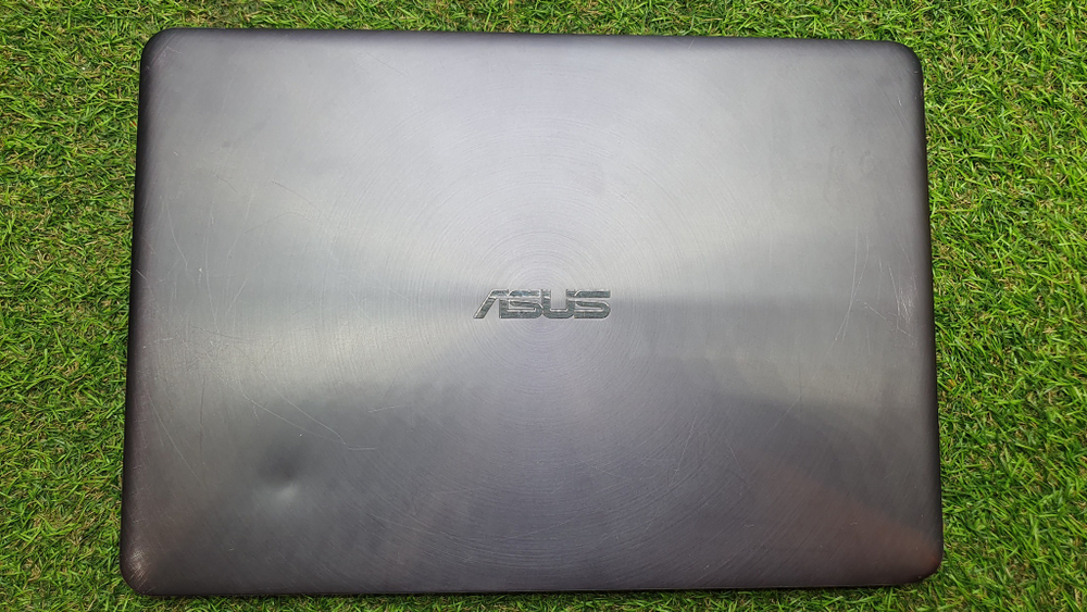 Ноутбук ASUS Intel Core/4Gb/FHD