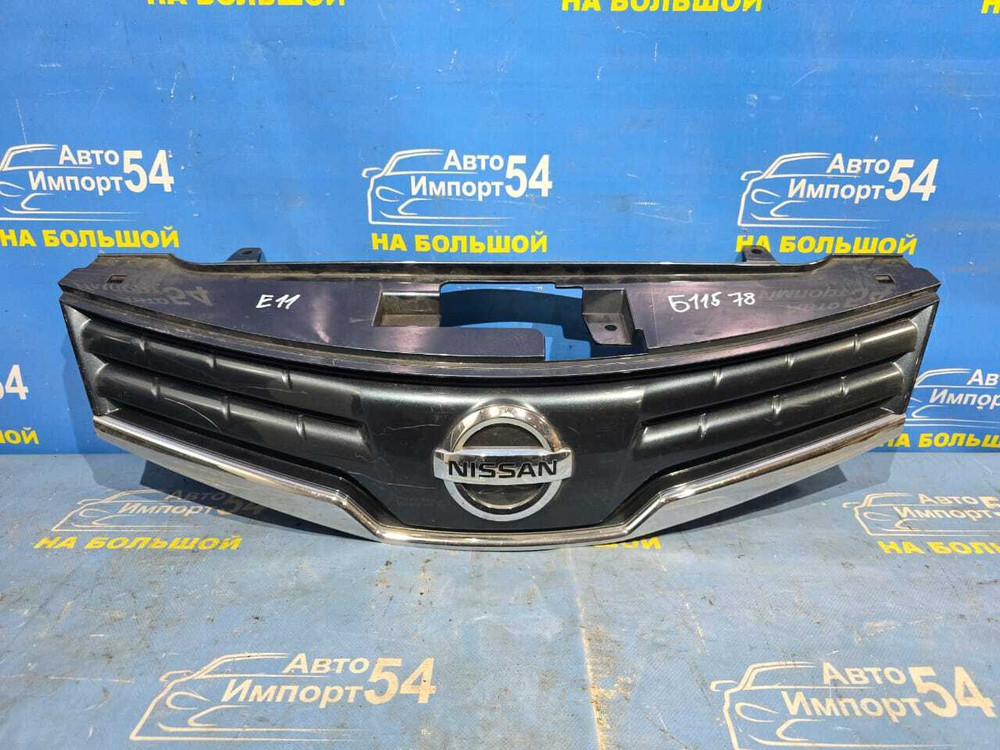 Решетка радиатора NISSAN NOTE 2008-2012