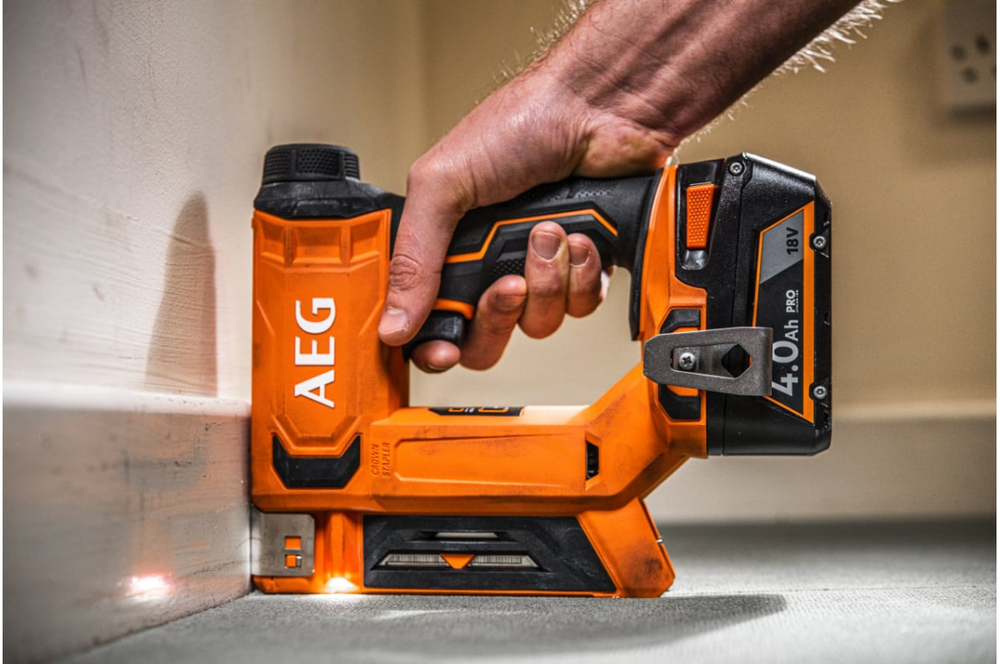 Степлер аккумуляторный AEG B18CS10-0 4935480969 18В