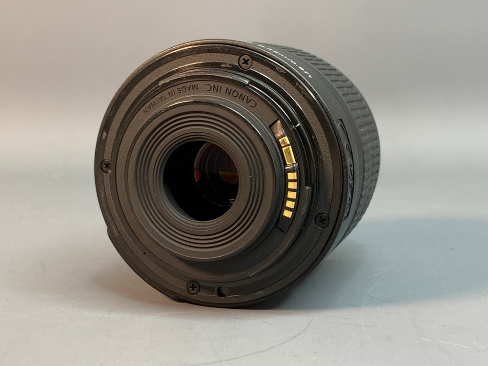 Canon EOS 550D Kit 18-55mm 42.997 Кадров
